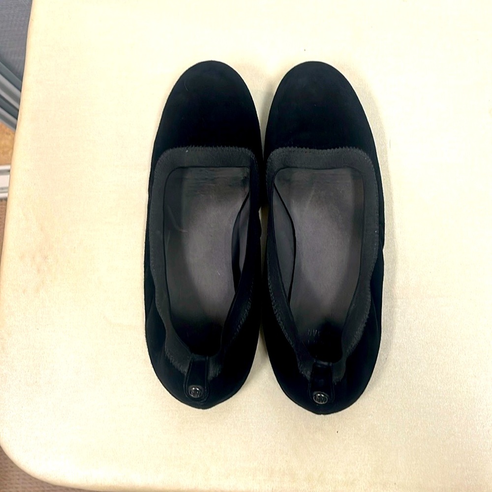Stuart Weitzman black suede ballerina flats  size 7M - like new!